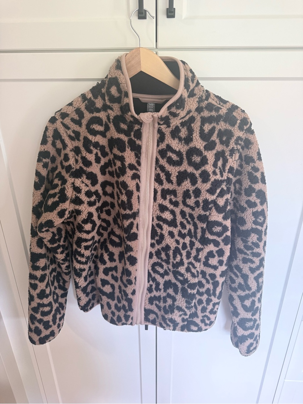 Joe Fresh Active Leopard Print Sherpa Fleece Zip Jacket – Size L